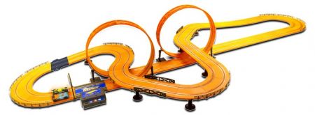 Závodní dráha Hot Wheels 915 cm s adaptérem.