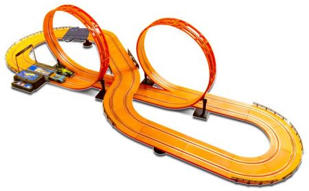 Závodní dráha Hot Wheels 632 cm s adaptérem.