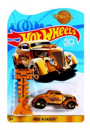 Hot Wheels zlatý angličák 2018 edice