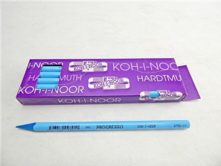 KOH-I-NOOR Tužka pastelová v laku 8750 modř světlá