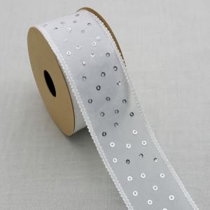 Elegantní bílá dekorační stuha s jemnými stříbrnými flitry 2,5cm