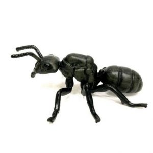 Figurka Mravenec černolesklý 9 cm