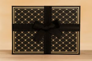 Dárková krabička černá 23cm/16cm/10cm