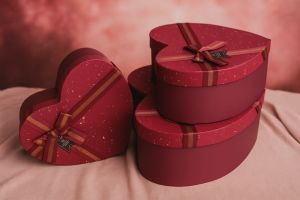 Dárková krabička srdce bordo 31cm/26cm/13cm