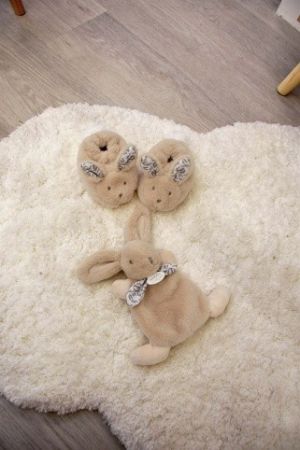 Doudou Dárková sada béžová Plyšový zajíček a botičky